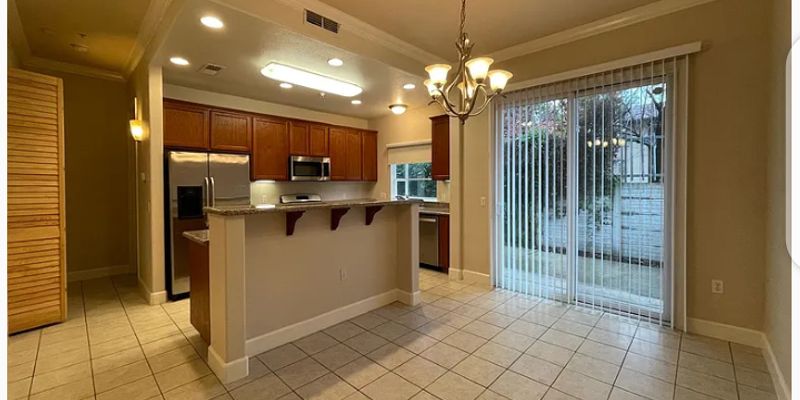 Sacramento House: 5046 Hackberry Ln