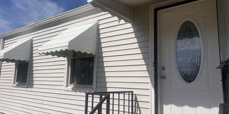 Louisville House: 3413 Linwood Ave