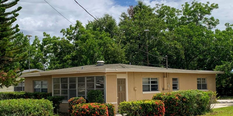 Winter Haven House: 2150 5th Street Northeast