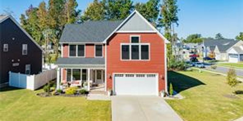 Suffolk House: 126 N Secretariat Dr