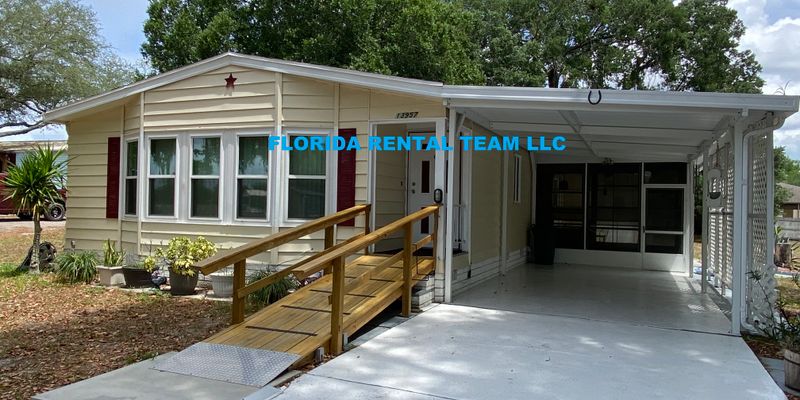 Lady Lake House: 13957 Co Rd 109D
