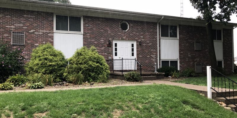 Warsaw Apartment: 601 Oak Glen Drive