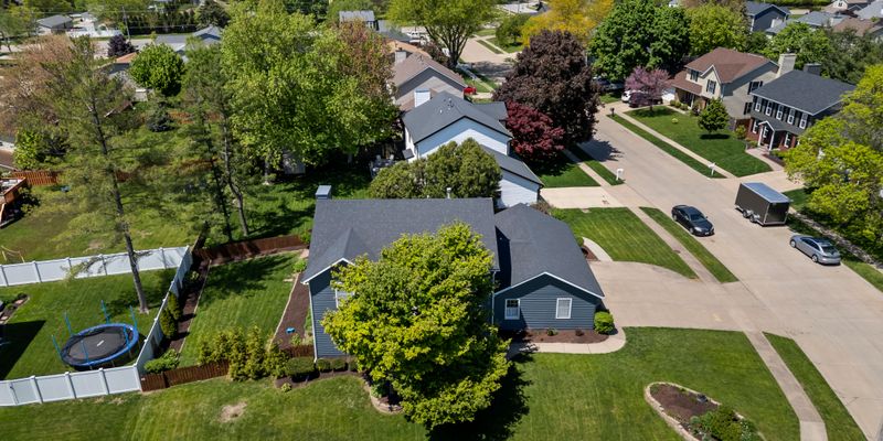 Bettendorf House: 4690 Lindbergh Dr