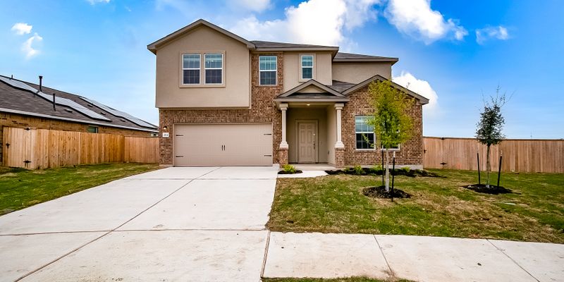 Hutto House: 414 Sebring Cir