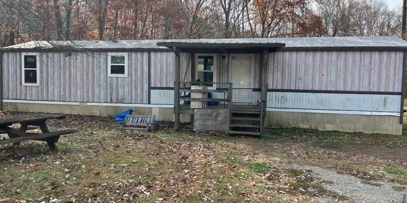 Hurricane Mills House: 719 Barren Hollow Rd