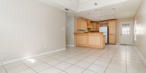1908 Bahamas Dr Apt 4, Edinburg-9.jpg
