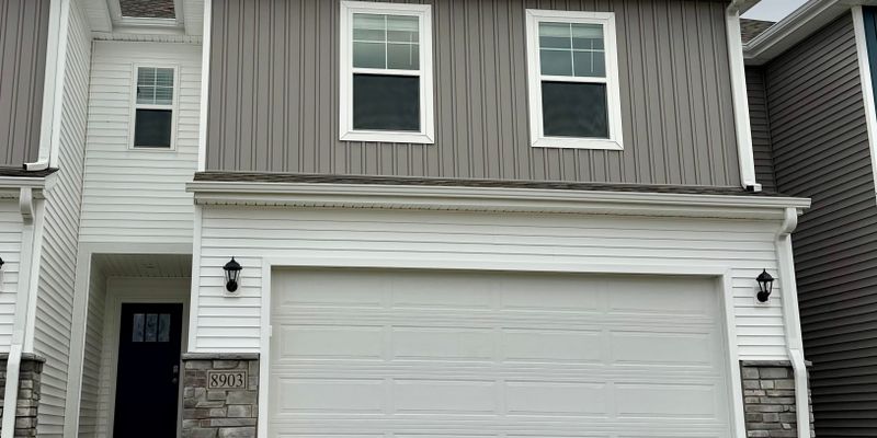 Bennington House: 8903 N 167th St