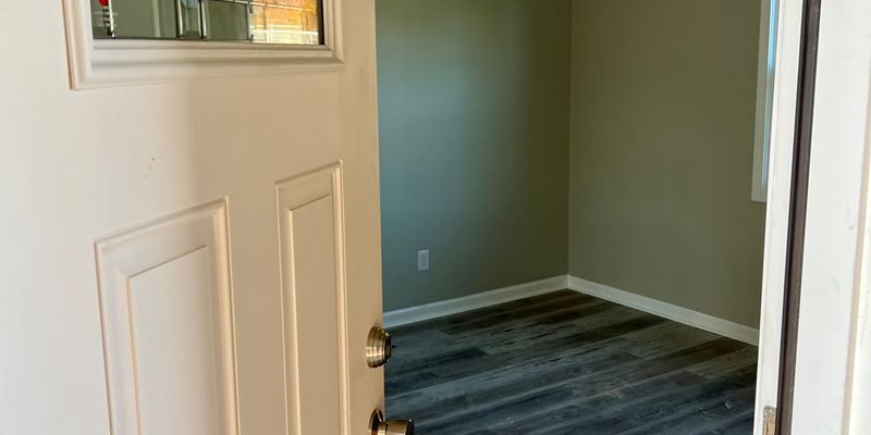 McMinnville Apartment: 315 Bybee Branch Rd