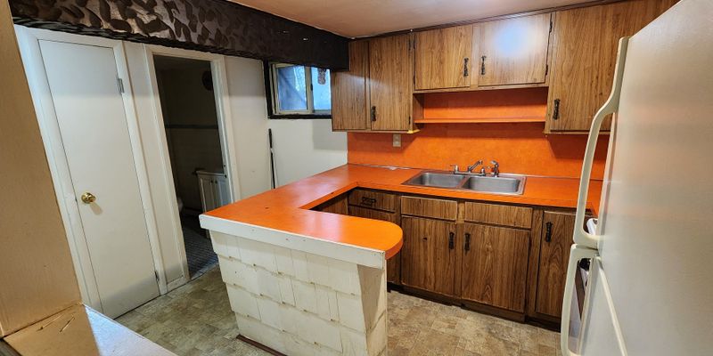 Albany Apartment: 192 Ontario St
