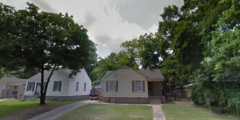 Memphis House: 3703 Fairoaks Avenue