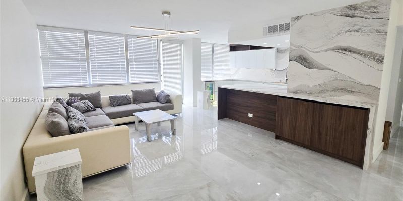 Sunny Isles Beach Condo: 250 174th St