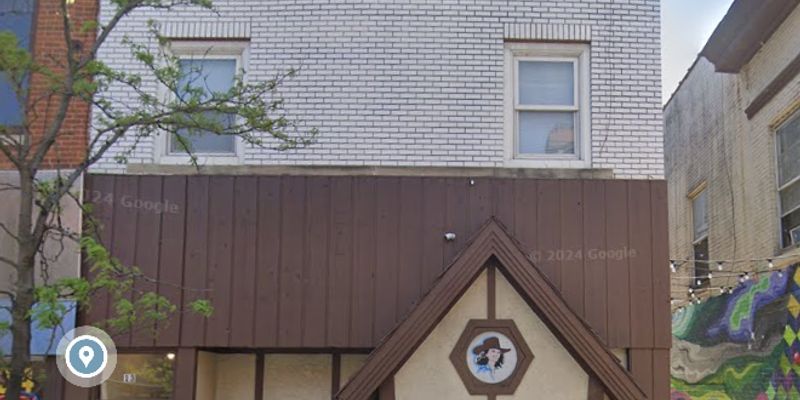 Aurora Apartment: 13 North Broadway