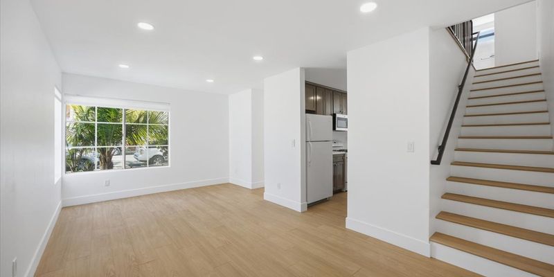 Gardena Apartment: 1040 W 165th Pl