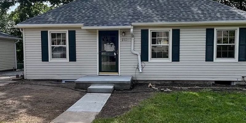 Lincoln House: 2761 S 34th St