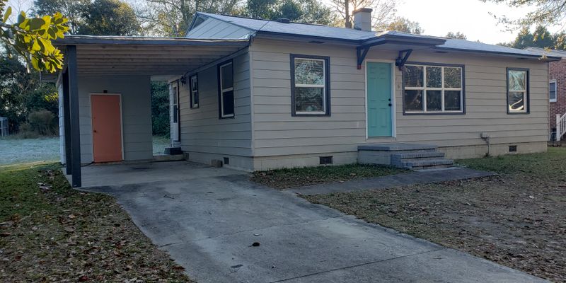 Barnwell House: 161 McDonald Drive