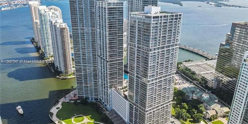 Miami Condo: 495 Brickell Ave