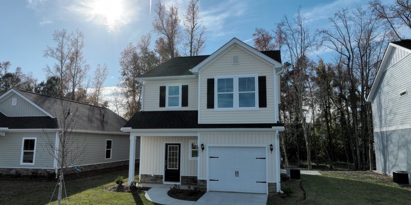 Conway House: 1032 Moen Lp