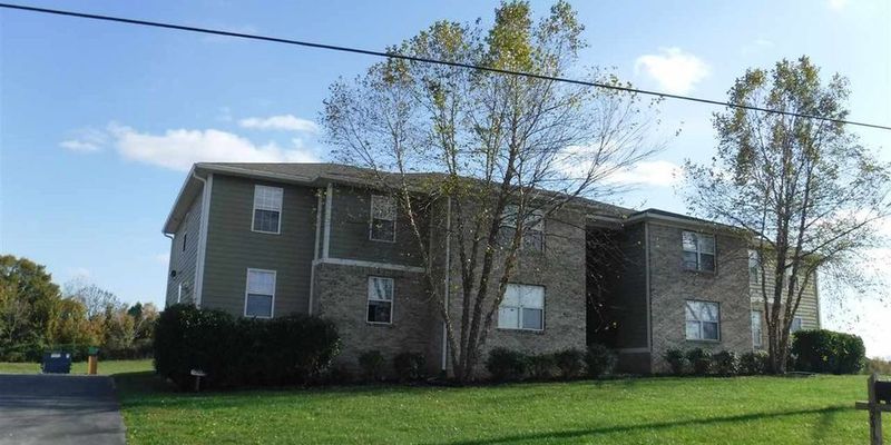Bowling Green Apartment: 241 McFadin Station Street