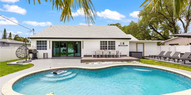 Fort Lauderdale House: 1401 SW 32nd St