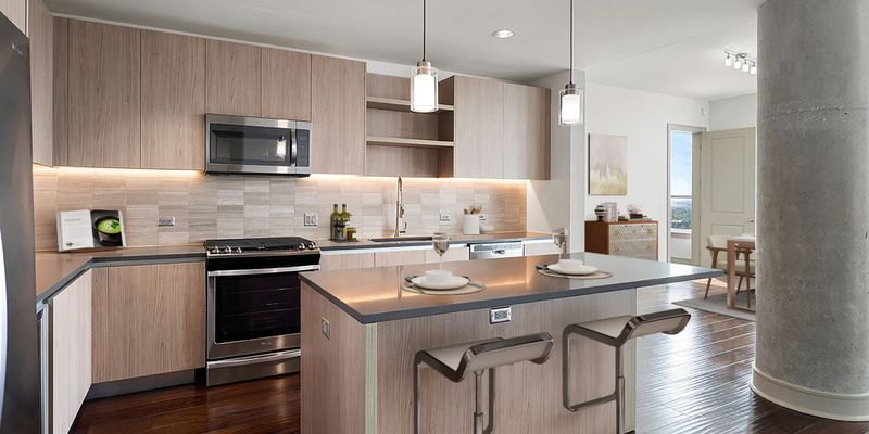 Houston Apartment: 4798 La Branch St