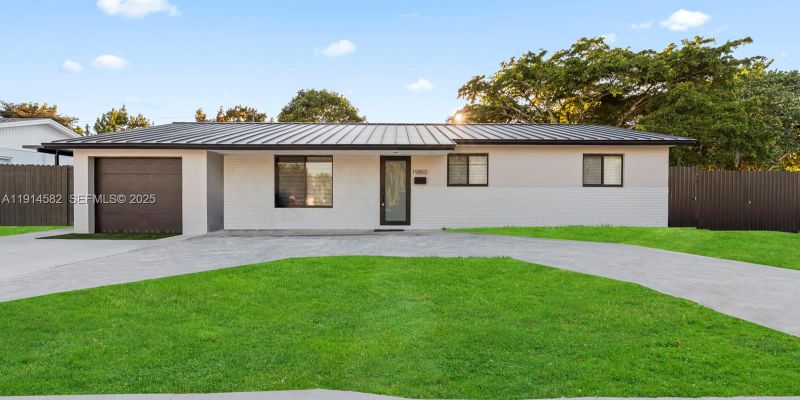 Cutler Bay House: 19850 Franjo Rd