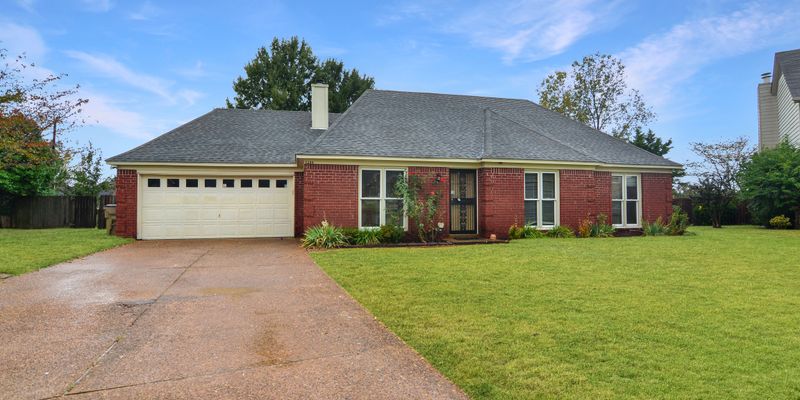 Memphis House: 4299 Gin Wade Cove