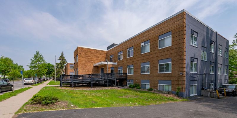 Minneapolis Apartment: 4429 Nicollet Ave S