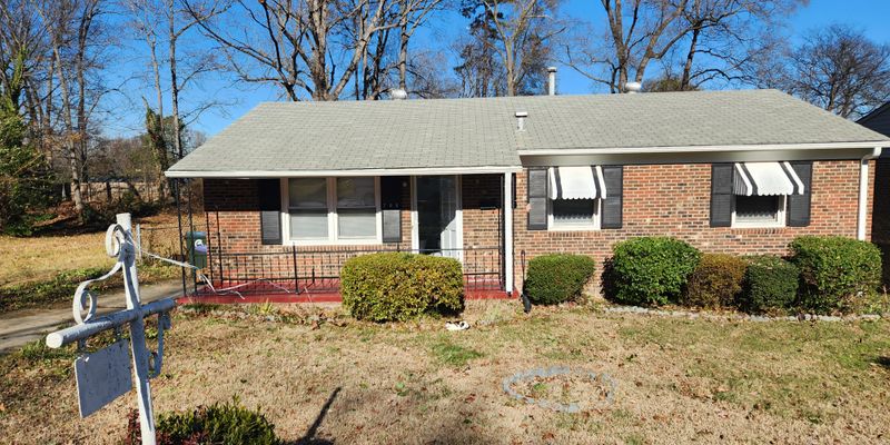 Greensboro House: 208 W Terrell St