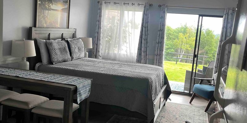 Laconia Apartment: 375 Endicott St N