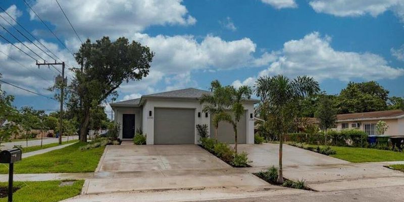 Fort Lauderdale House: 1140 NW 1st Ave