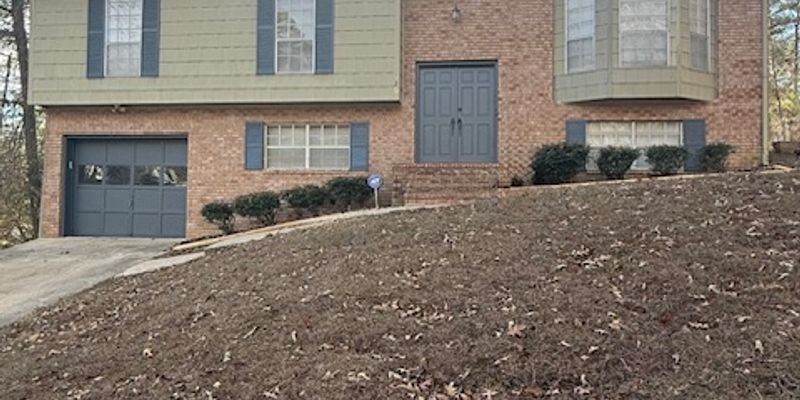 Irondale House: 526 Gaiety Ln