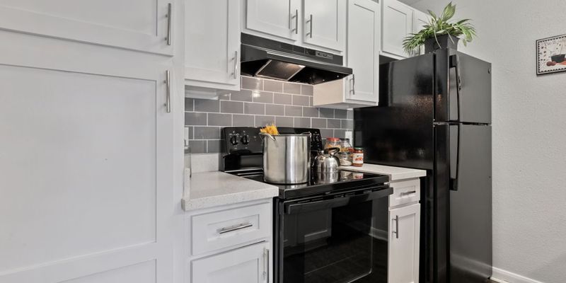 Houston Apartment: 2908 Woodland Grove Dr