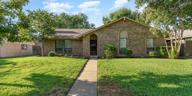 Richardson House: 2311 Lawnmeadow Dr