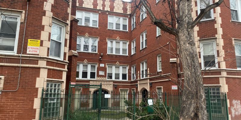 Chicago Apartment: 5001 W. Monroe Ave.