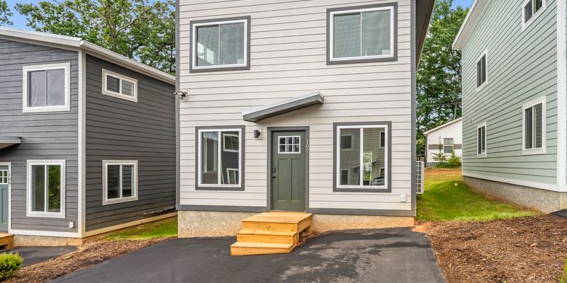 Asheville House: 107 Lager Ln