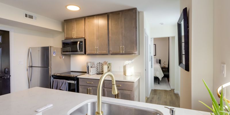 Cincinnati Apartment: 2900 Colerain Ave