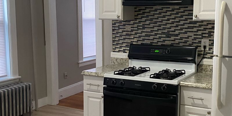 Lynn Apartment: 287 Walnut Street