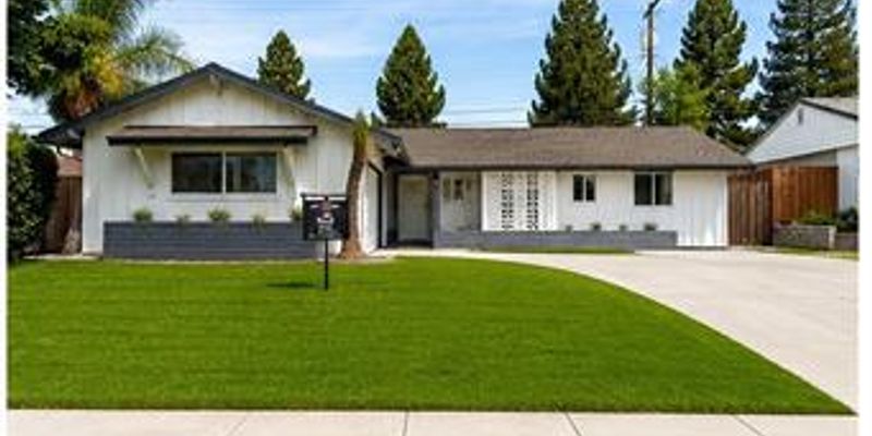 Kagel Canyon House: 12201 Claretta St