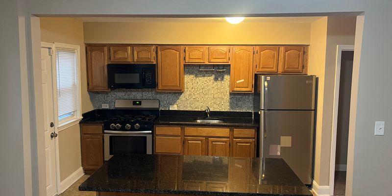 Baltimore House: 44X Random Rd