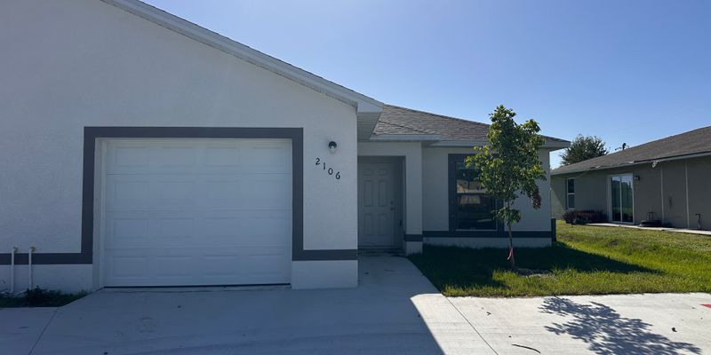 Cape Coral House: 2106 Andalusia Blvd