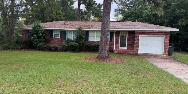 Dothan House: 416 Rebecca Ave