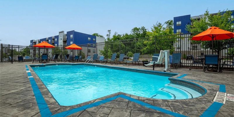 Pittsburgh House: 1000 Park W Pl