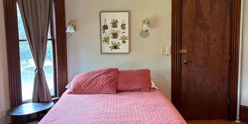 Montpelier Apartment: 154 Main Street