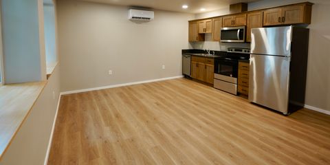 103-05.JPG