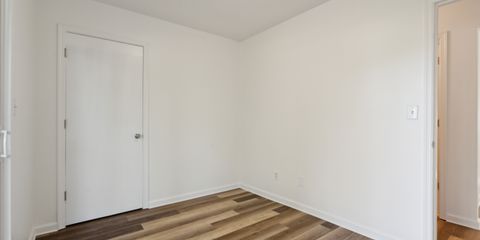 137 706 14th Ave.jpg