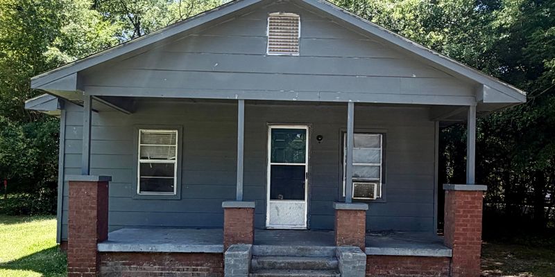 Columbus House: 2602 6th Ave N
