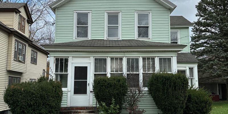 Syracuse Apartment: 820 Avery Ave