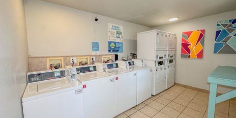 08 laundry.jpg