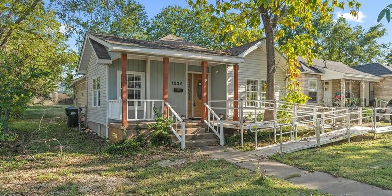 Waco House: 1820 Live Oak Ave