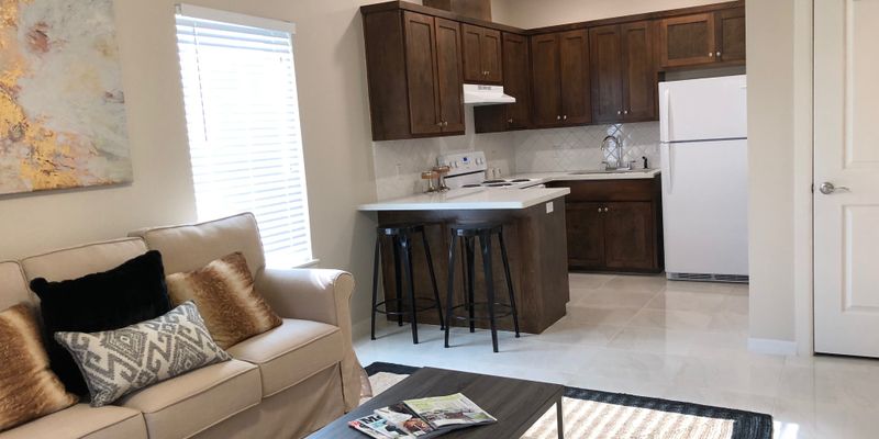 Pharr Apartment: 802 West Cherokee Avenue